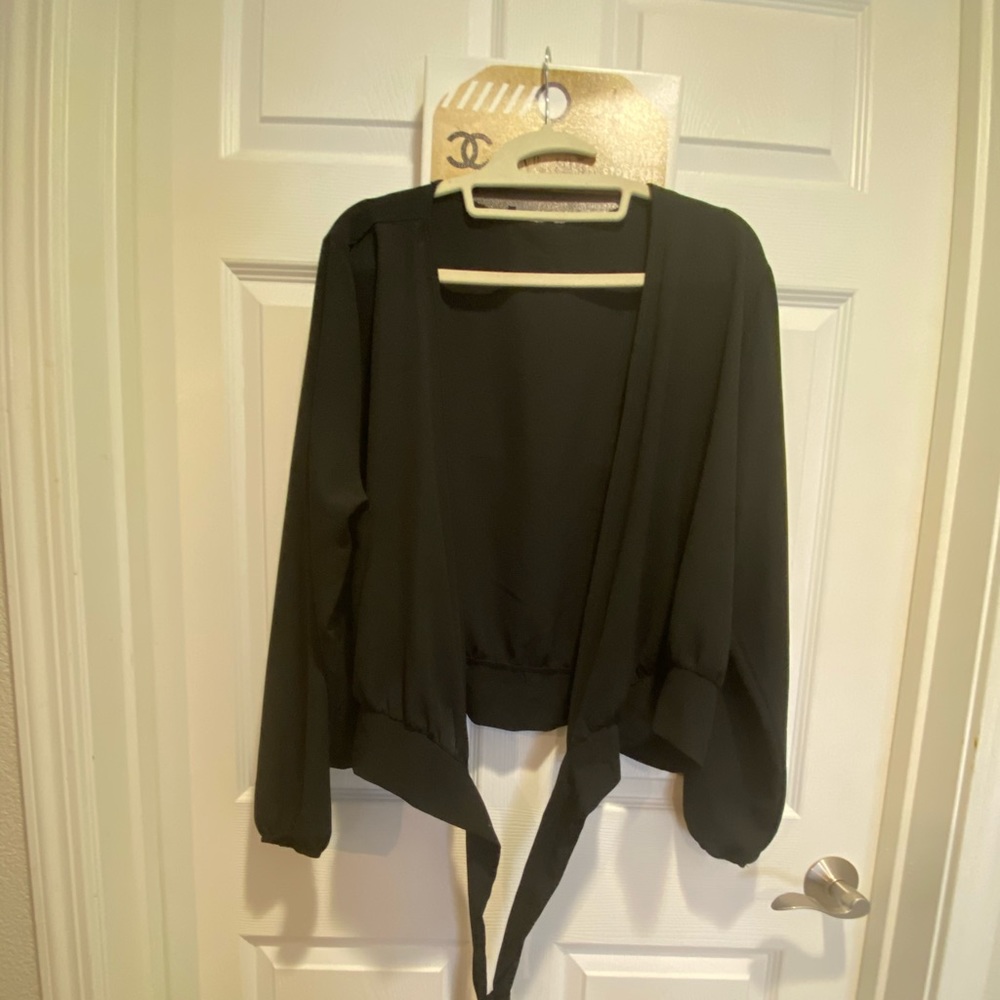 NWT Fashion Nova wrap long sleeve shirt, black